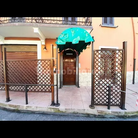 Casa Della Pace * チェルノッビオ