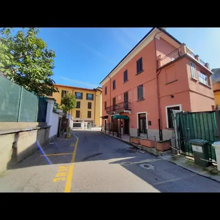 Casa Della Pace アパートホテル チェルノッビオ